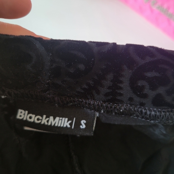 Blackmilk Burned Velvet Leggings - Picture 5 of 5